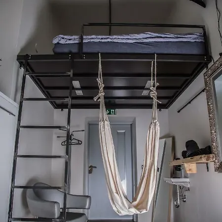 Wake Up Wellness Hostal